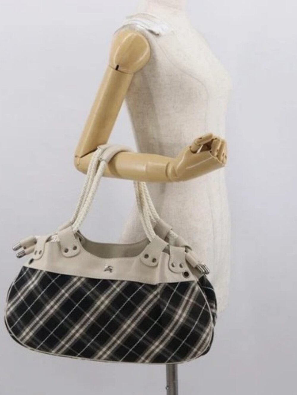 BURBERRY Nova Check Blue Label Hand Bag Canvas Black Auth 163921 - Picture 15 of 16